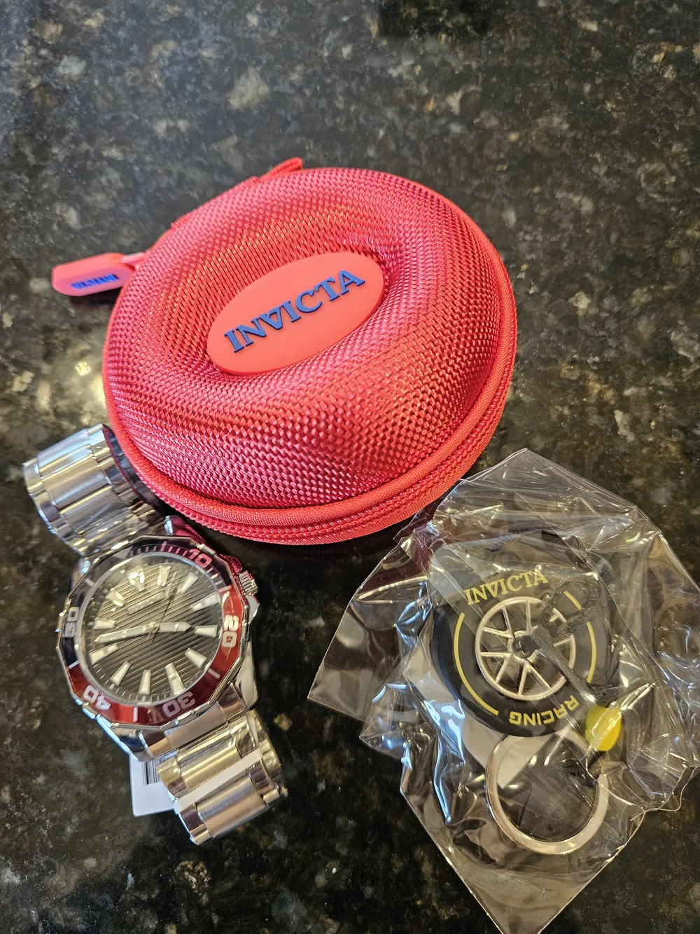 Invicta 001-GA-M-102 46mm Blue & Red Bezel Steel Watch Travel Case & Keychain